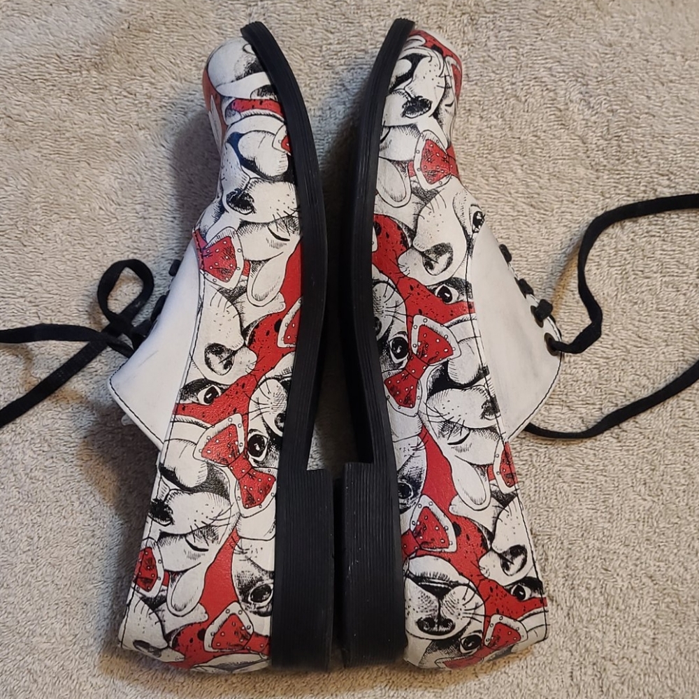 Shoes - Picture 2 of 8